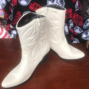 Mid Calf Gorgeous Boots By Wild Fable size 11
